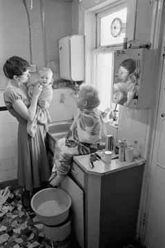 bath-in-kitchen-3